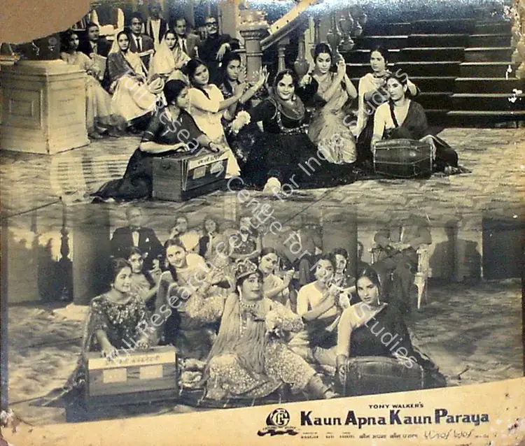 Joshi, T.R. (Cinematographer), Kaun Apna Kaun Paraya, 1963 | Lobby Card | CinemaEducation | 00818916