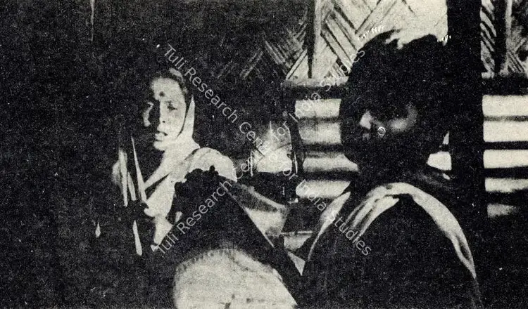 Gupta, Dinen (Cinematographer), Meghe Dhaka Tara, 1960. Her Mother preys upon Nita to keep the hearth going | Photographic Still, Journal of Arts & Ideas, April-June 1983 | CinemaEducation | 00710265