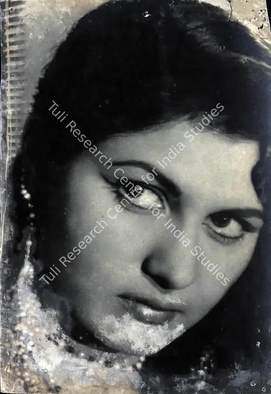 Malhotra, M.N. (Cinematographer), Kanoon, 1960 | Photographic Still