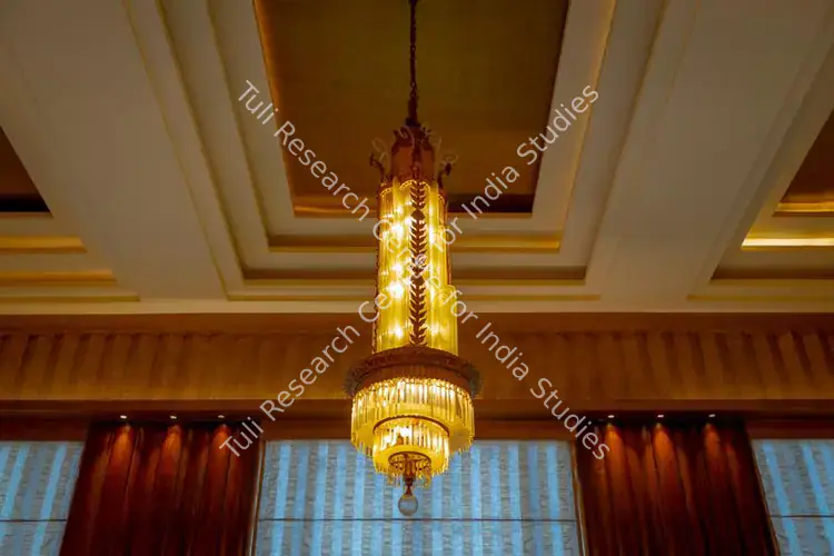 Chaturvedi, Hemant (Photographer). Inside Metro Cinema, Mumbai, India. c. 2019-2024 | Contemporary Photograph | Photography | 00840046