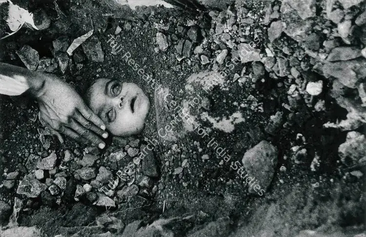 Rai, Raghu (Photographer), Bhopal Child, 1984 | Contemporary Photograph | Photography | 00114931