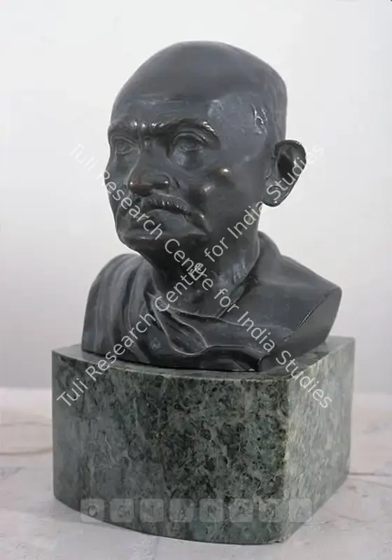 Choudhary, Hiranmoy Roy (Artist). Mahatma Gandhi. Bronze on granite base, n.d. | Sculpture | FineArts | 00375384