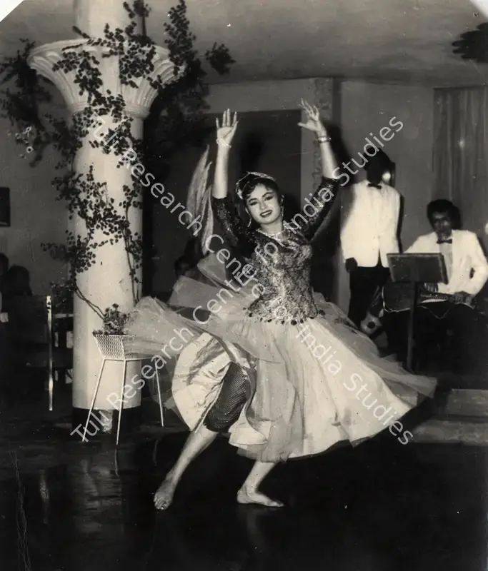 Kapur, Kailash (Producer), Flat No 9, 1961 | Photographic Still | CinemaEducation | 00831303