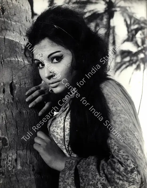 Rajaram (ii), M. (Cinematographer), Mere Humsafar, 1970 | Photographic Still | CinemaEducation | 00832418