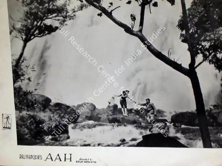 Pathare, Jaywant (Cinematographer), Aah, 1953 | Lobby Card | CinemaEducation | 00809184