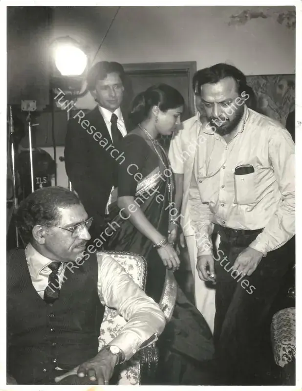 Nihalani, Govind (Cinematographer), Kalyug, 1980. Shyam Benegal, Shashi Kapoor And Amrish Puri On The Sets | Working Still | CinemaEducation | 00677798