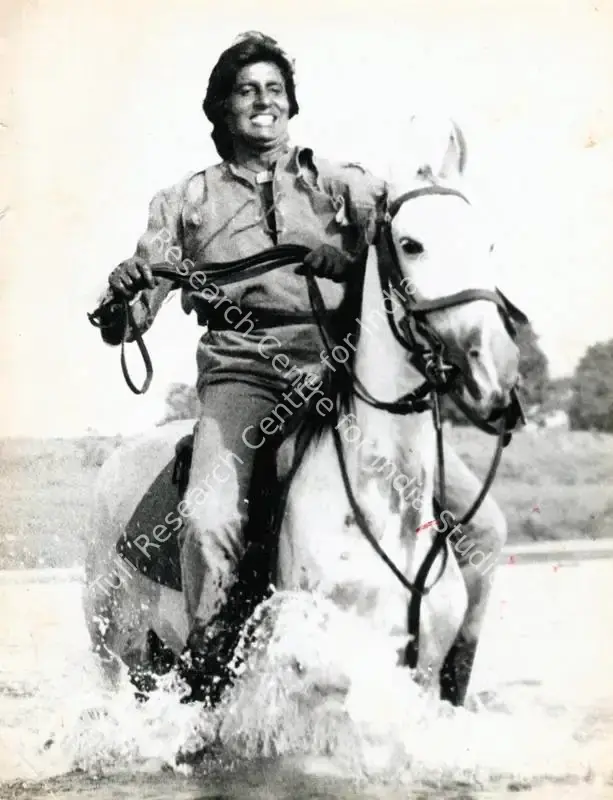 Desai, Manmohan (Producer), Mard, 1985 | Photographic Still | CinemaEducation | 00762302
