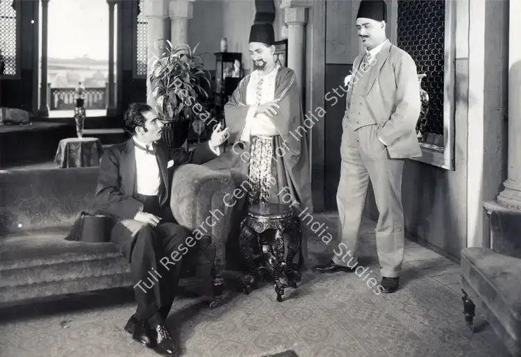 Gidwani, Moti B. (Director), Insaan Ya Shaitan, 1933 | Photographic Still | CinemaEducation | 00831669