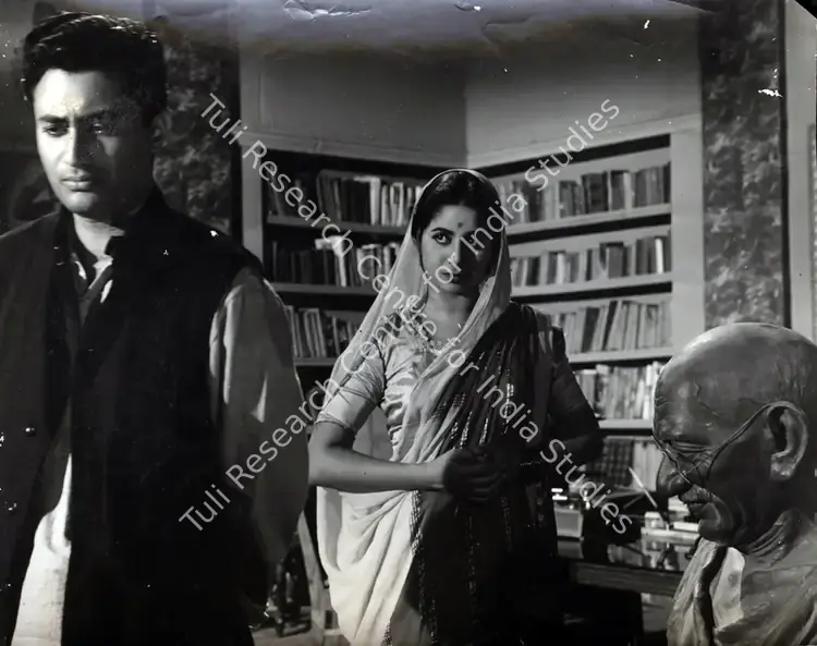 Kar, Ajoy (Cinematographer), Kashti, 1954 | Photographic Still | CinemaEducation | 00831942