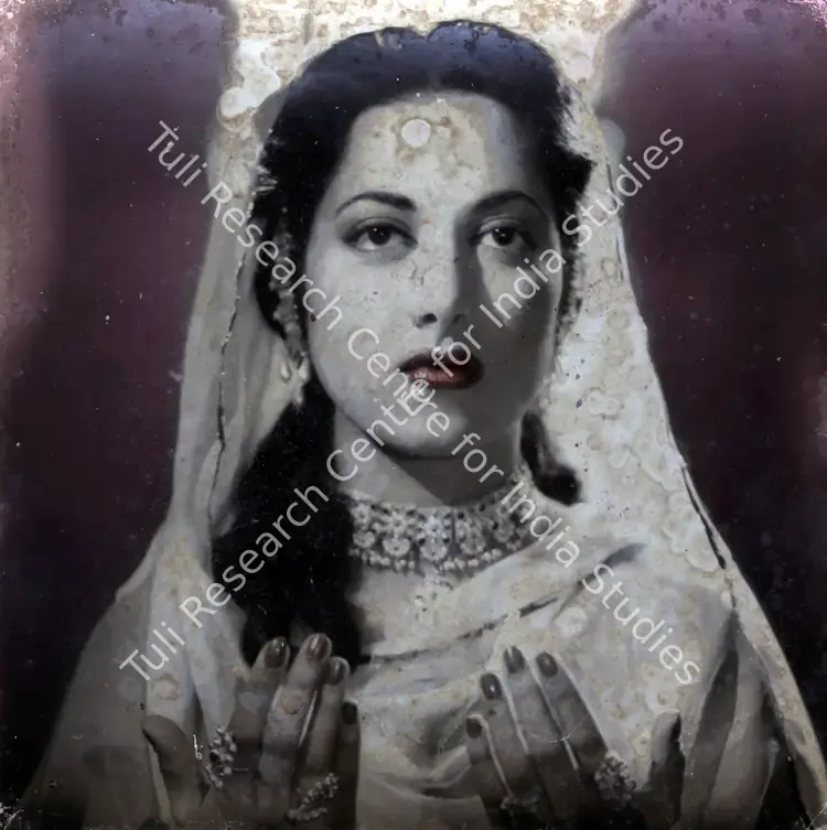 Kashyap, D.D. (Producer), Shama Parwana, 1954 | Photographic Still | CinemaEducation | 00834496
