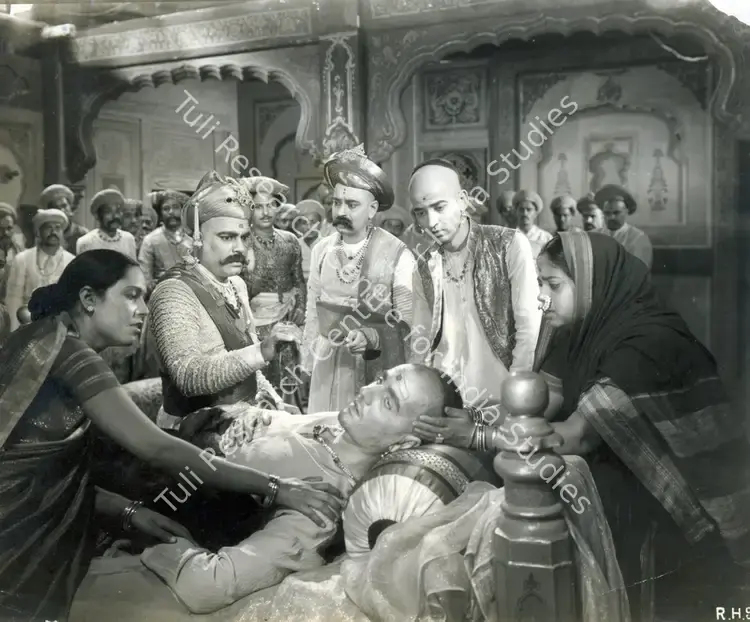 Damle, V. (Producer), Ramshastri, 1944 | Photographic Still | CinemaEducation | 00833748
