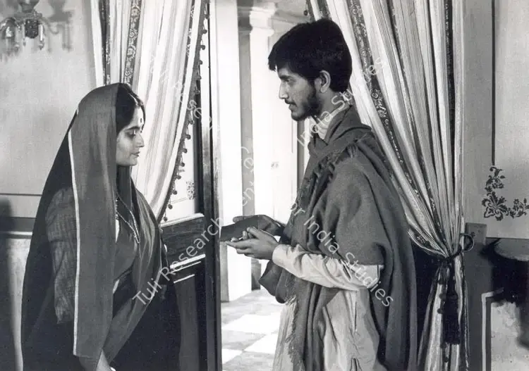 Roy, Soumendu (Cinematographer), Ghare Baire, 1985 | Photographic Still | CinemaEducation | 00663300