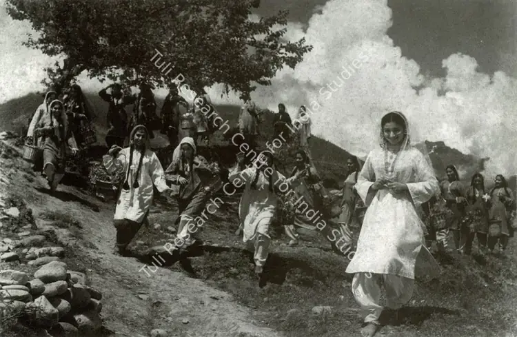 Samanta, Shakti (Producer), Kashmir Ki Kali, 1964 | Photographic Still, Marg, June 2013 | CinemaEducation | 00512674