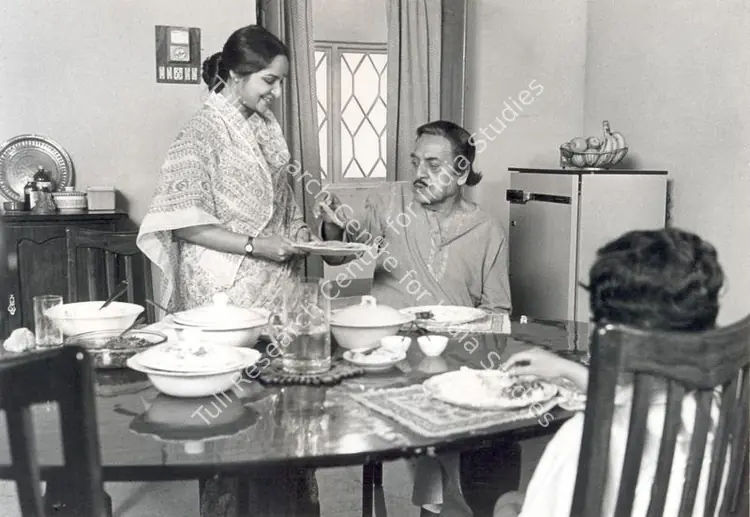 Raha, Barun (Cinematographer), Agantuk, 1991 | Photographic Still | CinemaEducation | 00662904