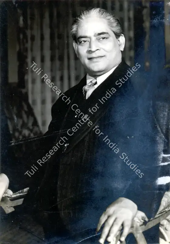 Dave, Ravindra (Director), Shikar, 1955 | Photographic Still | CinemaEducation | 00834655