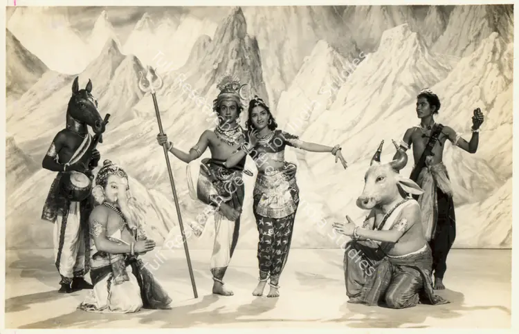 Balakrishna, G. (Cinematographer), Jhanak Jhanak Payal Baaje, 1955 | Photographic Still | CinemaEducation | 00831815