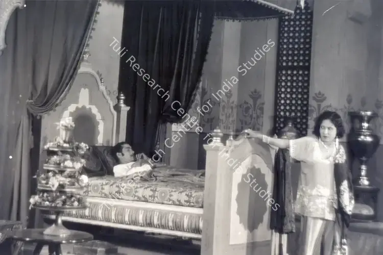 Gidwani, Moti B. (Director), Insaan Ya Shaitan, 1933 | Photographic Still | CinemaEducation | 00831662