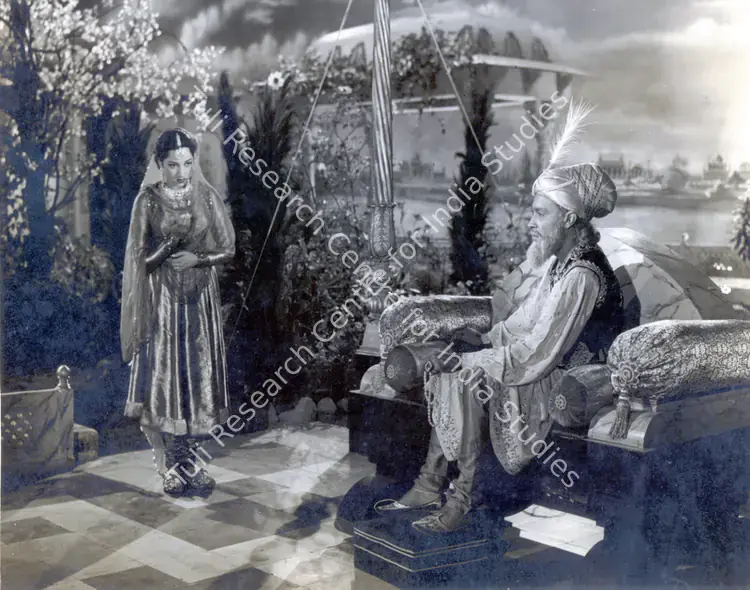 Avadhut, V. (Cinematographer), Mirza Ghalib, 1954 | Photographic Still | CinemaEducation | 00832458
