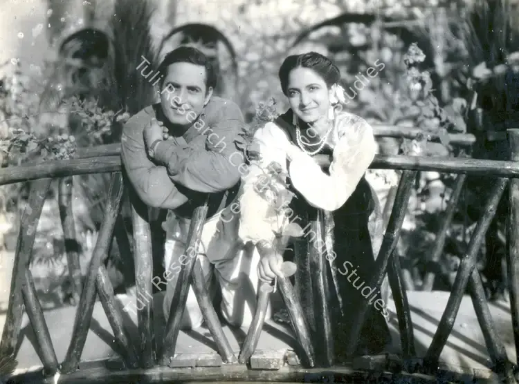 Anand, Lakhmidas (Producer), Sawaal, 1943 | Photographic Still | CinemaEducation | 00834384