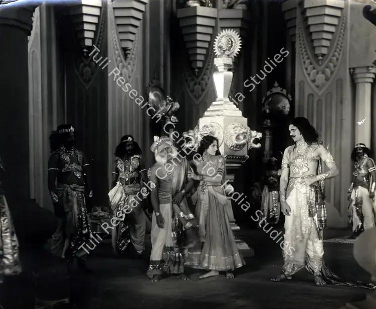 Shantaram, V. (Director), Sairandhri, 1933 | Photographic Still | CinemaEducation | 00834002