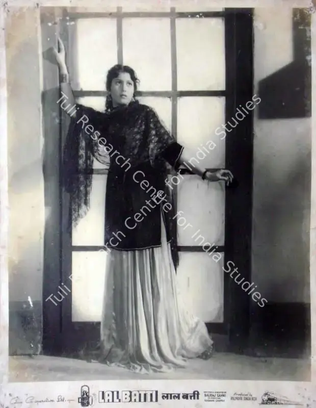 Bedi, Rajinder Singh (Producer), Lal Batti, 1957 | Lobby Card | CinemaEducation | 00819360