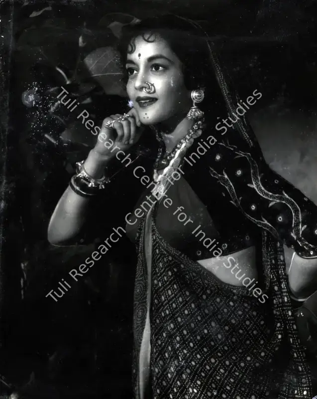 Dronacharya (Cinematographer), Railway Platform, 1955 | Photographic Still | CinemaEducation | 00833656