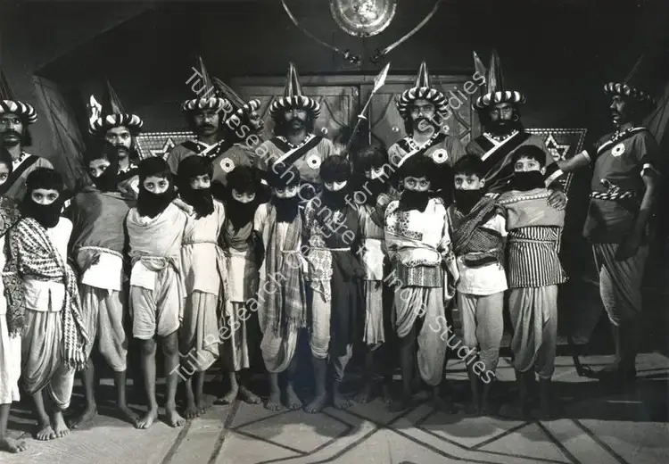 Roy, Soumendu (Cinematographer), Hirak Rajar Deshe, 1980 | Photographic Still | CinemaEducation | 00663353