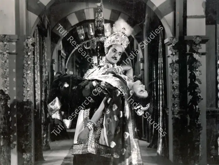 Mitra, B. (Director), Shabnam, 1949 | Photographic Still | CinemaEducation | 00834427