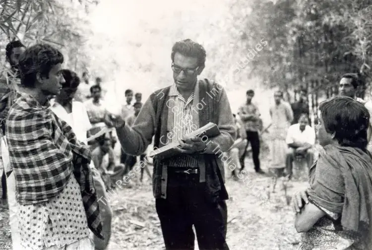 Ghosh, Nemai (Still Photographer), Goopy Gyne Bagha Byne, 1969 | Working Still | CinemaEducation | 00663709