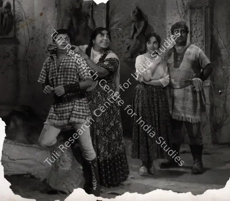 Bhargava, Kedar (Producer), Teer Aur Talwar, 1960 | Photographic Still | CinemaEducation | 00834040