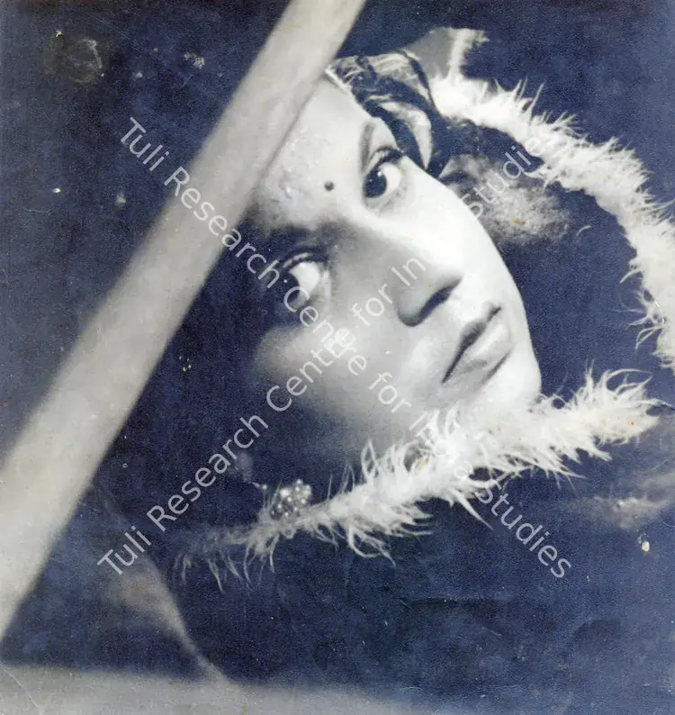 Murthy, V.K. (Cinematographer), Mahal, 1949 | Photographic Still | CinemaEducation | 00832189