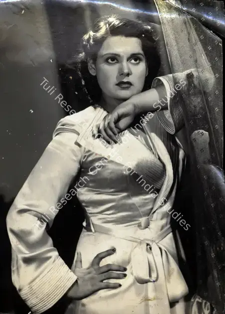 Kumar, Anand (Director), Nau Bahar, 1952 | Photographic Still | CinemaEducation | 00886589