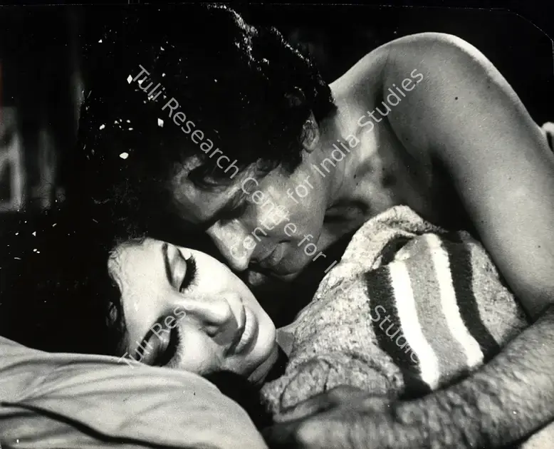 Pereira, Peter (Cinematographer), Aa Gale Lag Jaa, 1973 | Photographic Still | CinemaEducation | 00883660