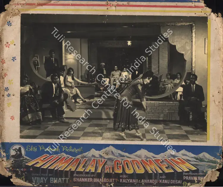 Bhatt, Pravin (Cinematographer), Himalay Ki Godmein, 1965 | Photographic Still Mounted on Lobby Card | CinemaEducation | 00765049