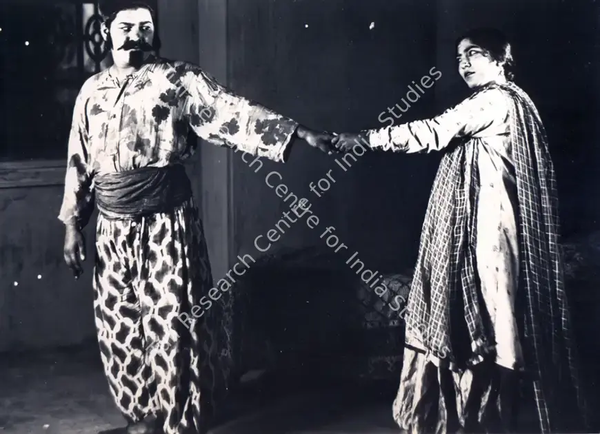 Gidwani, Moti B. (Director), Insaan Ya Shaitan, 1933 | Photographic Still | CinemaEducation | 00885570