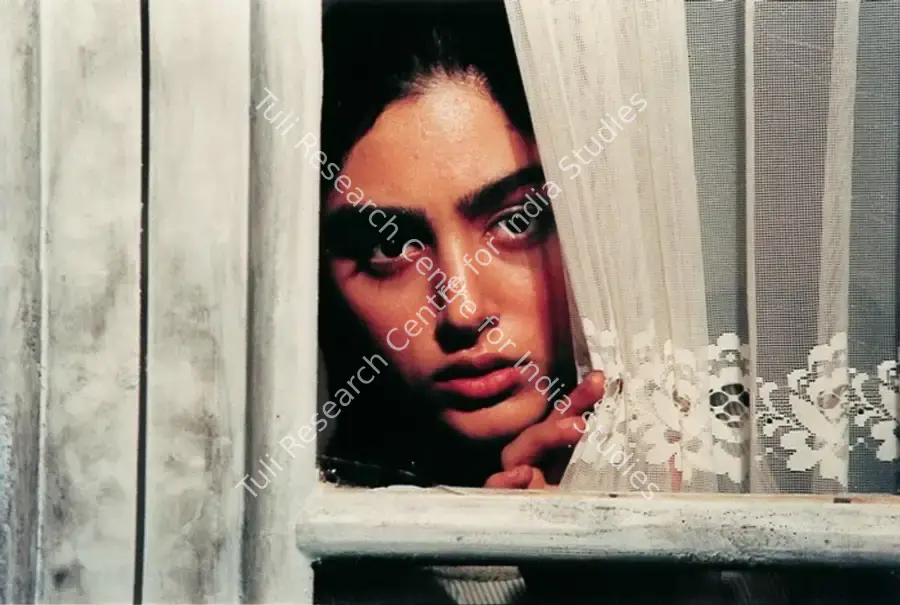 Raffi, Ali (Director), The Fish Fall in Love, 2005 | Photographic Still | CinemaEducation | 00857051