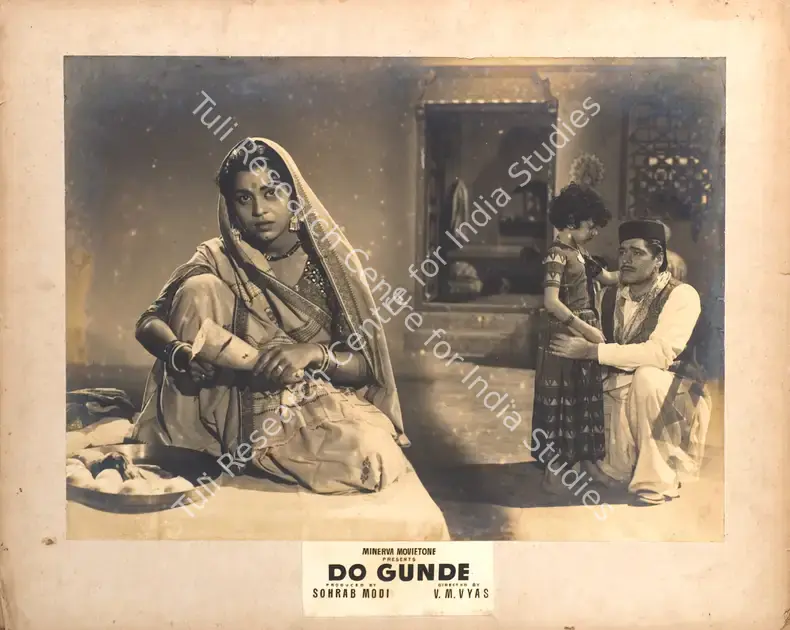 Modi, Sohrab (Producer), Do Gunde, 1959 | Photographic Still Mounted on Lobby Card | CinemaEducation | 00764893