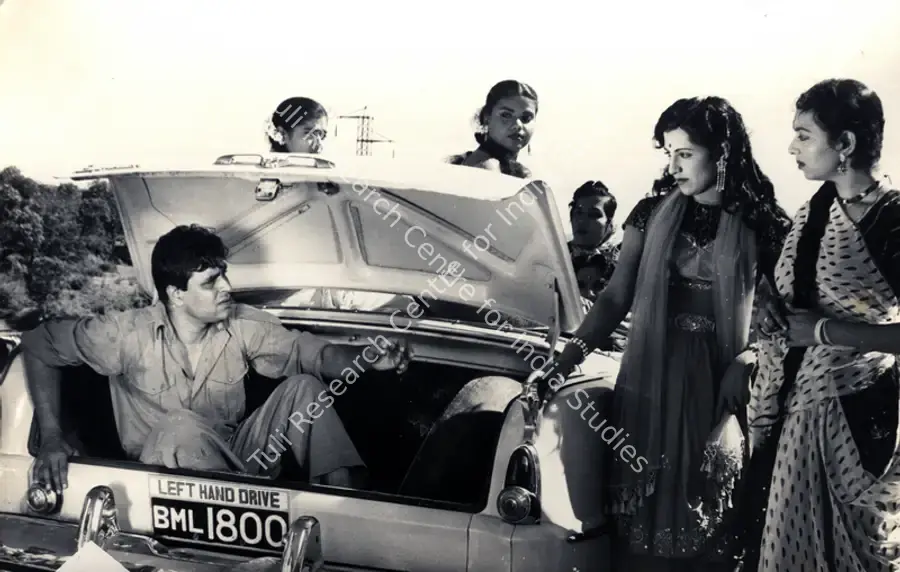 Dave, Trikambhai (Producer), Maa Baap, 1960 | Photographic Still | CinemaEducation | 00886065