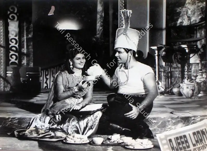 Hassan, S.I. (Producer), Ajeeb Larki, 1952 | Lobby Card | CinemaEducation | 00829472