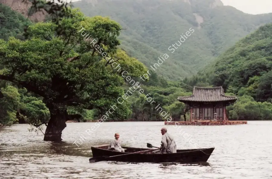 Ki-duk, Kim (Director), Spring, Summer, Fall, Winter... and Spring, 2003 | Photographic Still | CinemaEducation | 00857112