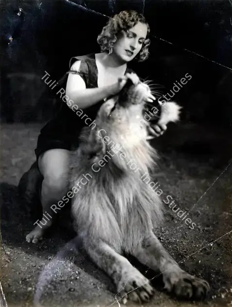 Wadia, Homi (Director), Jungle Princess, 1942 | Photographic Still | CinemaEducation | 00885786