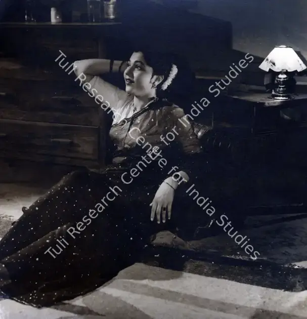 Doshi, Chaturbhuj A. (Director), Aurat Teri Yehi Kahani, 1954 | Photographic Still | CinemaEducation | 00884007