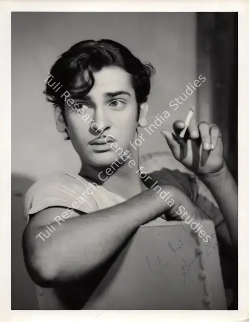 Arora, P.N. (Director), Rail Ka Dibba 1953 | Photographic Still  | CinemaEducation | 00156151