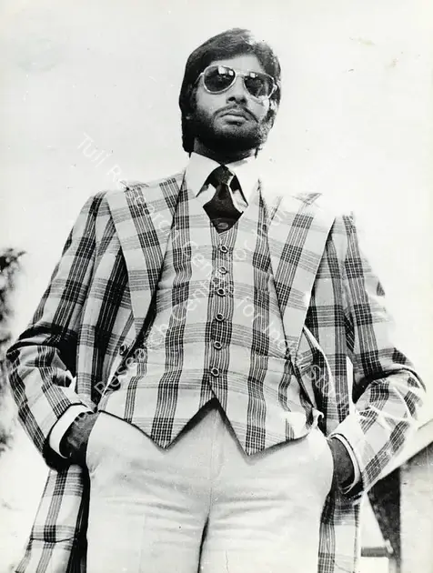 Tito (Producer), Do Anjaane, 1976 | Photographic Still | CinemaEducation | 00762282