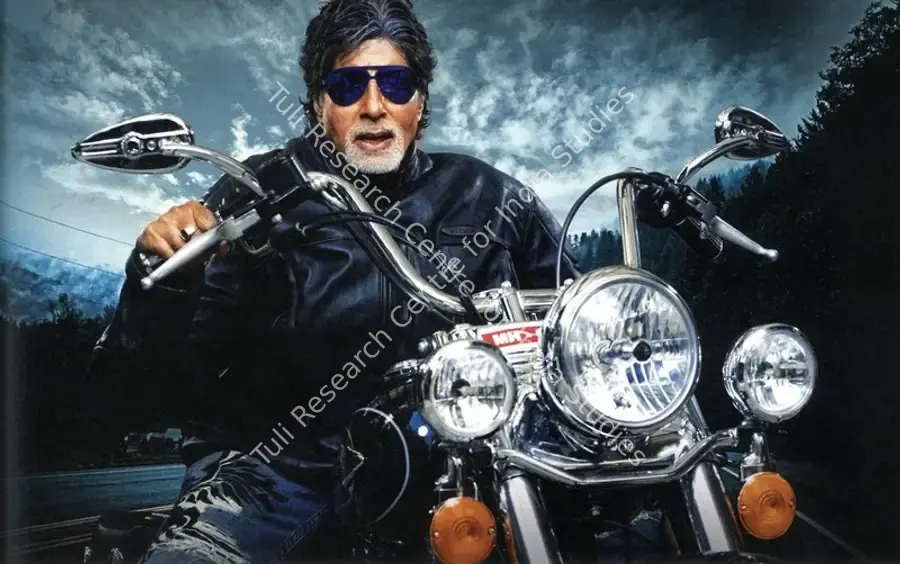 Bachchan, Amitabh (Producer), Bbuddah... Hoga Terra Baap, 2011 | Photographic Still, The Bachchans, 2024 | CinemaEducation | 00647609