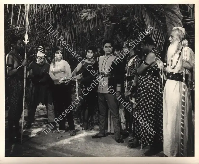 Siddiqui, M.A. (Producer), Chor Darwaza, 1965 | Photographic Still | CinemaEducation | 00889066