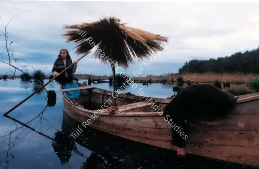 Mohammad, Ali (Director), Writing on the Earth, 2005 | Photographic Still | CinemaEducation | 00857052