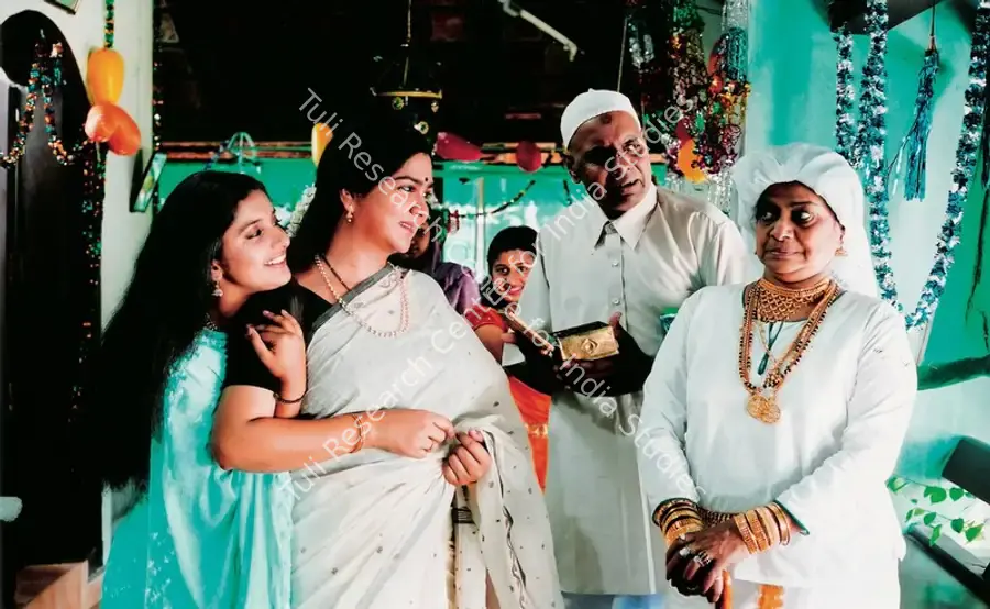 Azhagappan (Cinematographer), Achu's Mother, 2005 | Photographic Still | CinemaEducation | 00857083