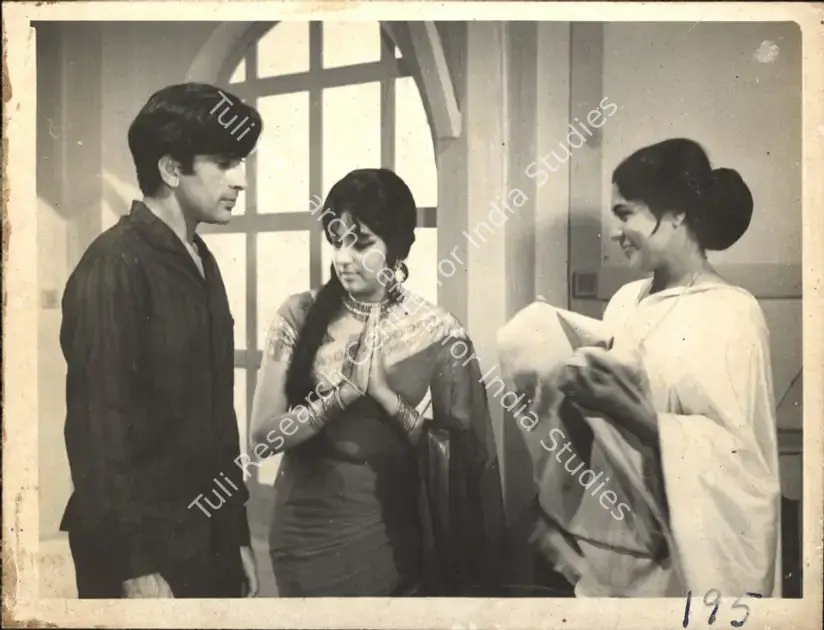 Mukerji, Subodh (Producer), Abhinetri, 1970 | Photographic Still | CinemaEducation | 00889062