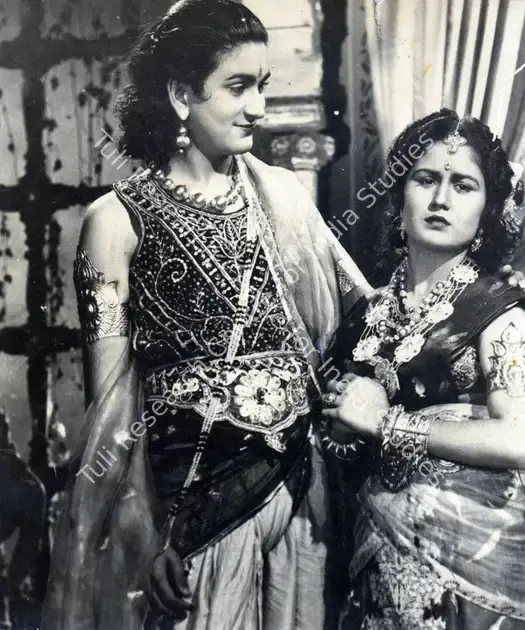 Bhatt, Haren (Cinematographer), Veer Babruvahan, 1950 | Photographic Still | CinemaEducation | 00888137